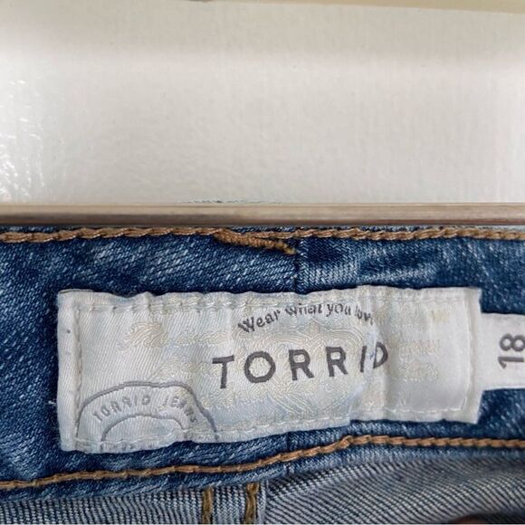 Torrid Blue Distressed Boyfriend Stretch Straight Leg Shredded Plus Size 18 - Picture 4 of 8